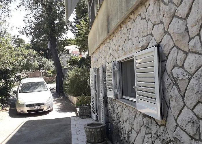 The Beautiful Position In Veliki زاتون