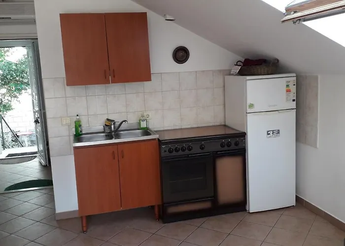 The Beautiful Position In Veliki زاتون