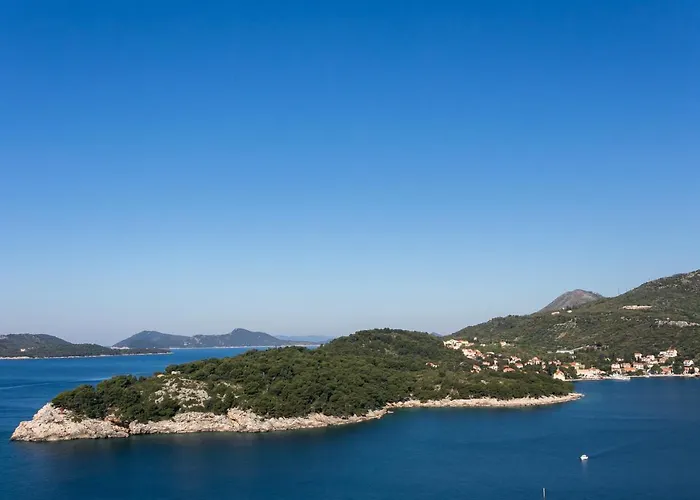 The Beautiful Position In Veliki شقة *