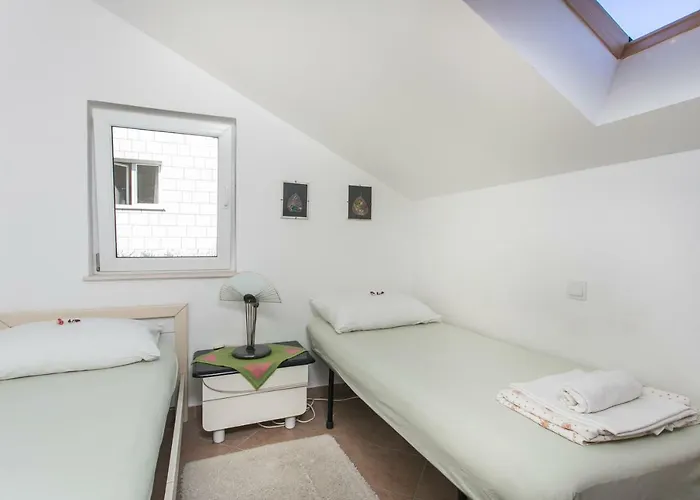 The Beautiful Position In Veliki * زاتون